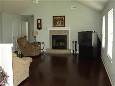 1396 S 20th Ave - Photo 3 of 8