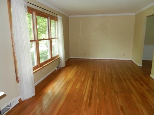 544 Thackeray Ave - Photo 2 of 18