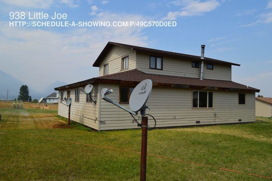 938 Little Joe Ln - Photo 3 of 21