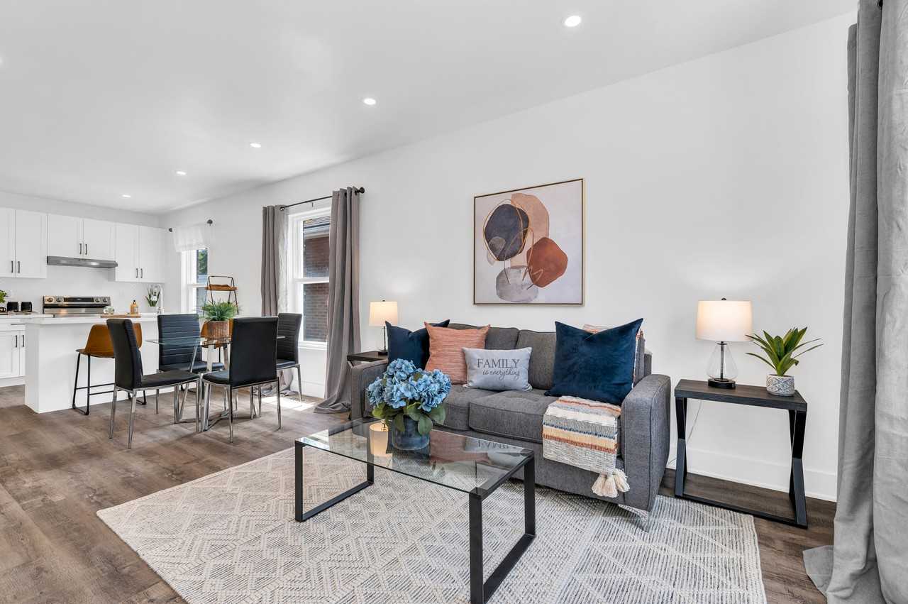 130 Superior Street - Photo 2 of 19