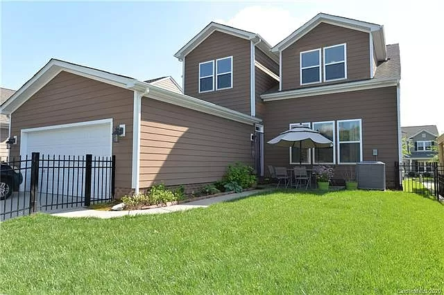 109 Grayfox Dr - Photo 2 of 16