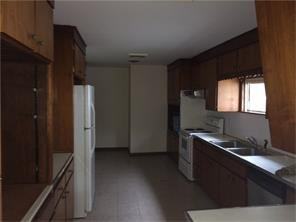 323 Spotswood Englishtown Rd - Photo 3 of 6