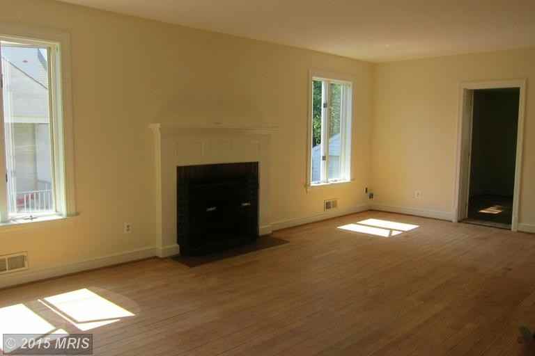 6051 21st St N - Photo 2 of 15