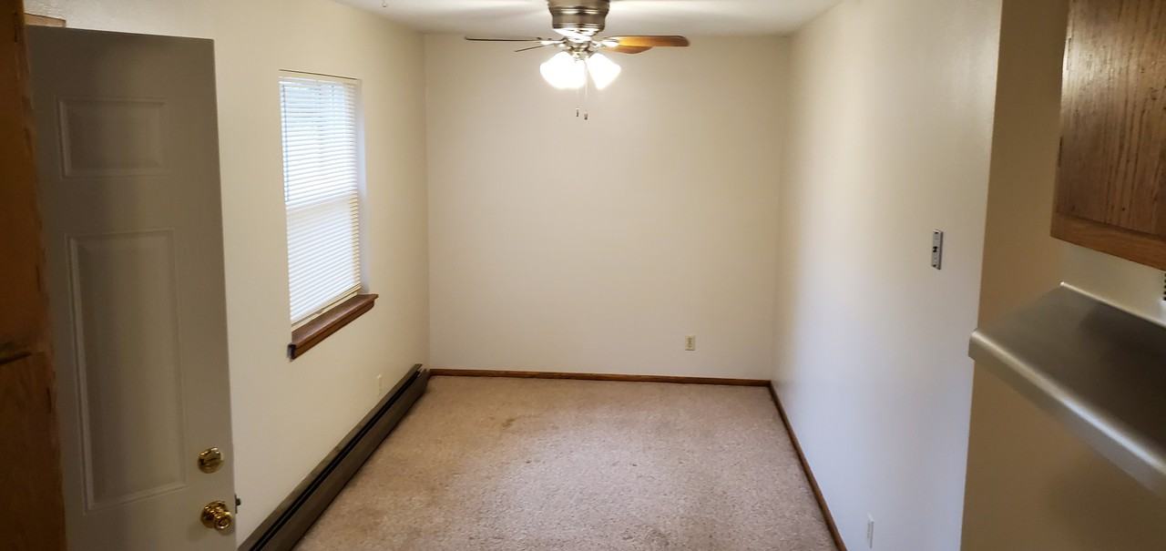 3320 Daisy Lane #4 - Photo 3 of 7