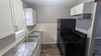 1025 S Saint Clair - Photo 2 of 12