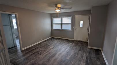 1025 S Saint Clair - Photo 3 of 12