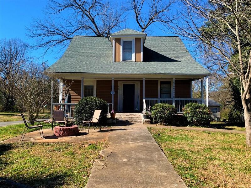 1032 Karendale Avenue - Photo 4 of 9