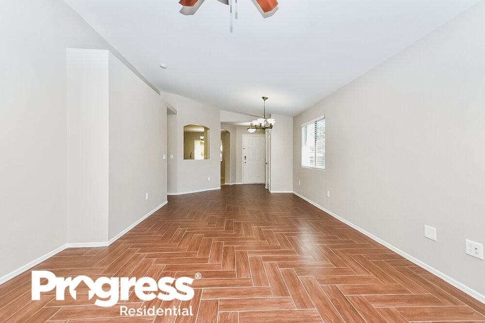 912 E Sheriffs Draw Ln - Photo 3 of 16