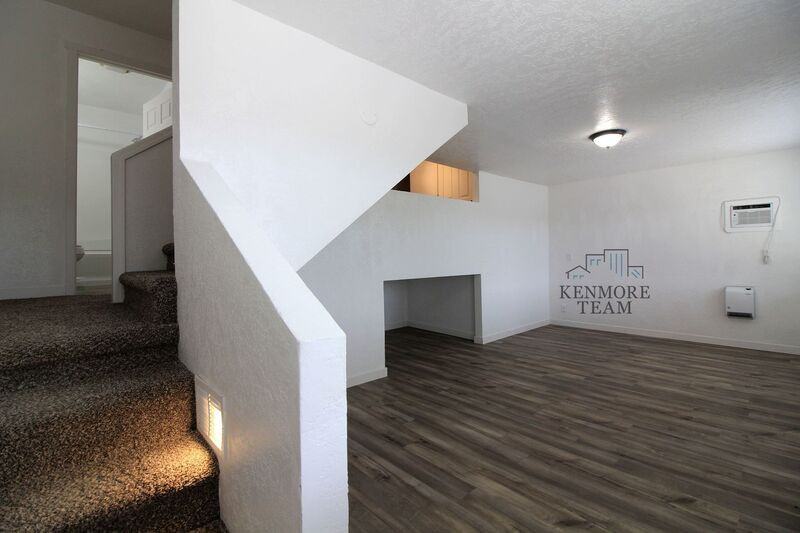 224206 E Main St - Photo 3 of 12