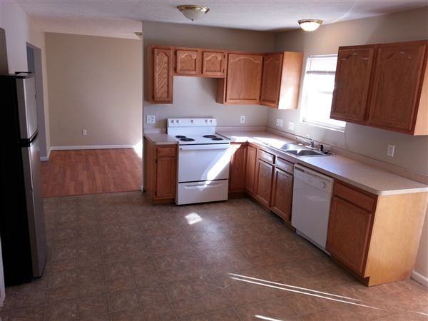 4043 Glenburne Blvd - Photo 2 of 10