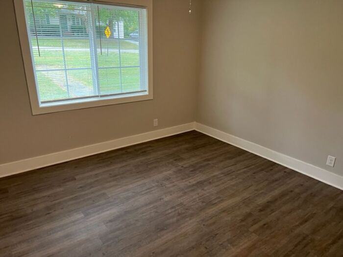 408 S 10th Ave - Photo 3 of 15