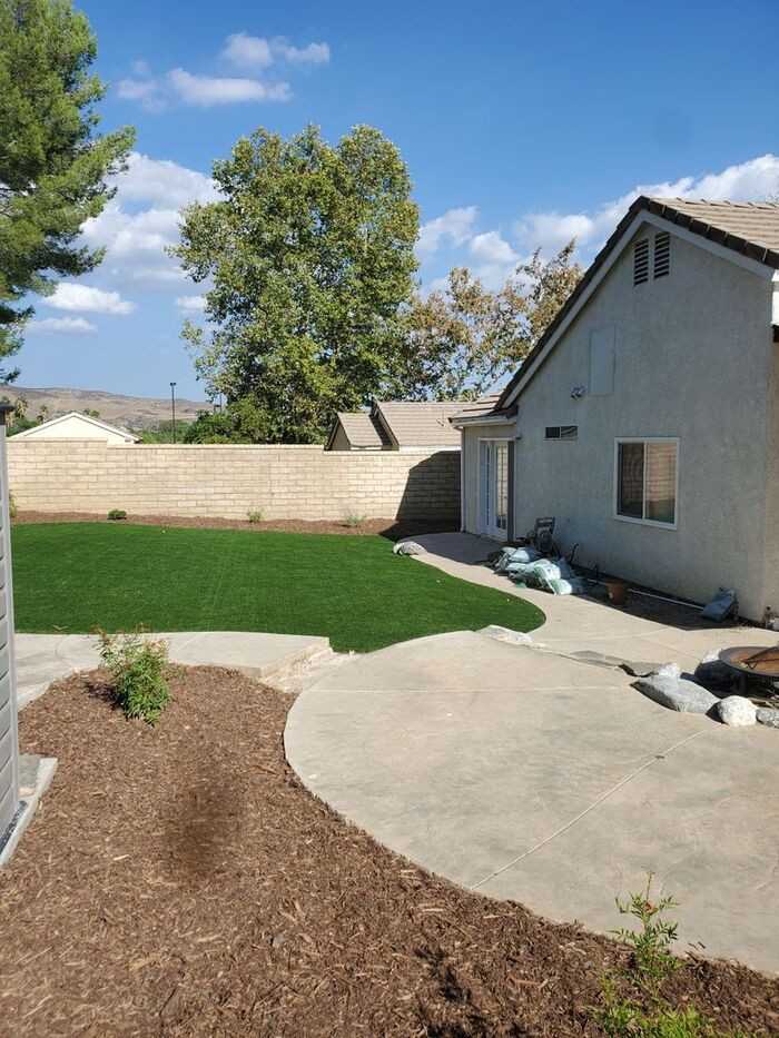 27907 Stallion Pl - Photo 2 of 8