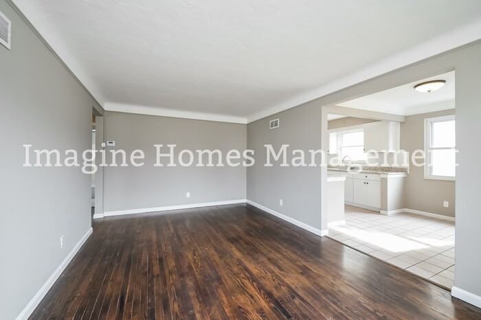 4143 W 210th St - Photo 3 of 10
