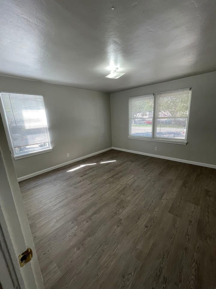 1312 S Juanita St #1 - Photo 7 of 19