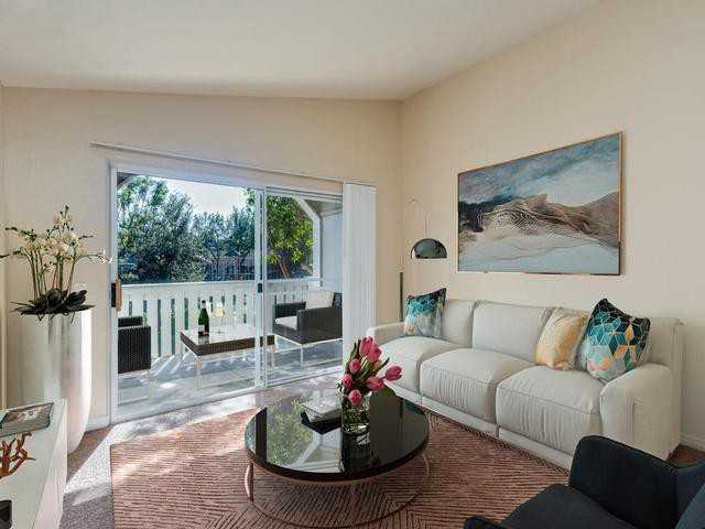 15773 High Knoll Dr