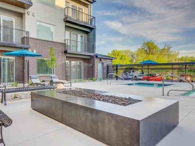 1814 Layton Hills Pkwy - Photo 7 of 22