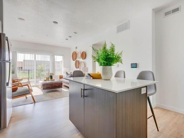 1814 Layton Hills Pkwy - Photo 5 of 22