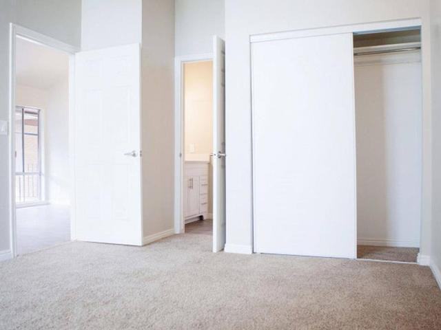 870 E 4070 S - Photo 5 of 14