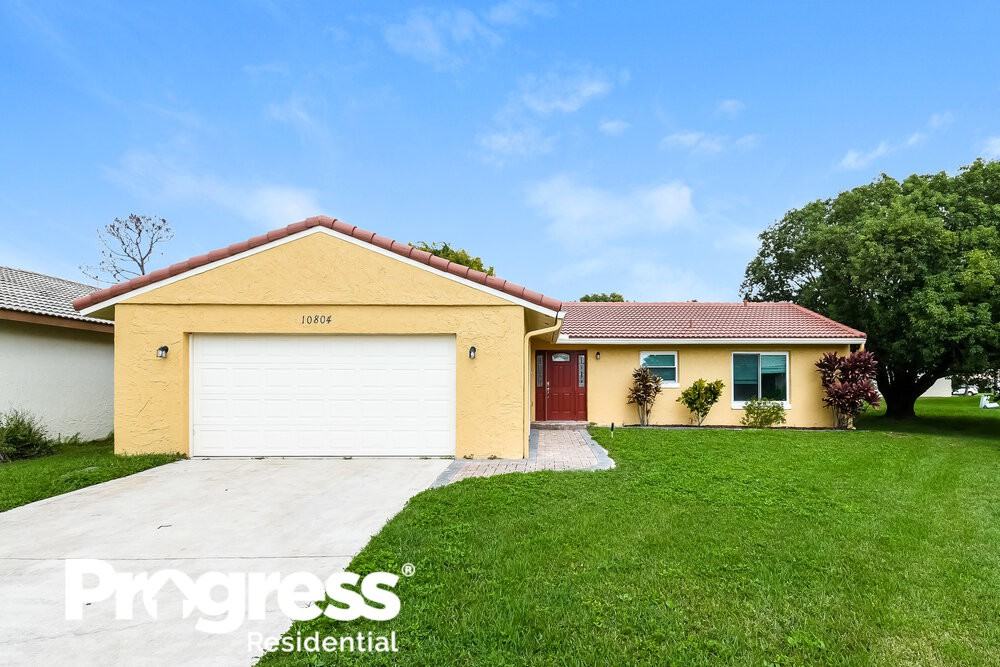 10804 Waterford Ct - Photo 3 of 16