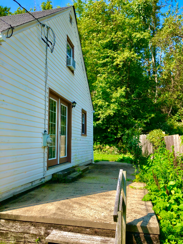 6367 Helen St - Photo 3 of 27