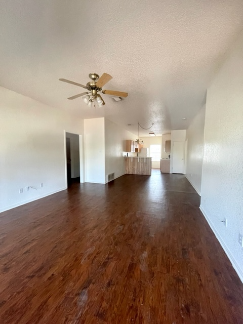 1909 S 14th St #B - Photo 2 of 11