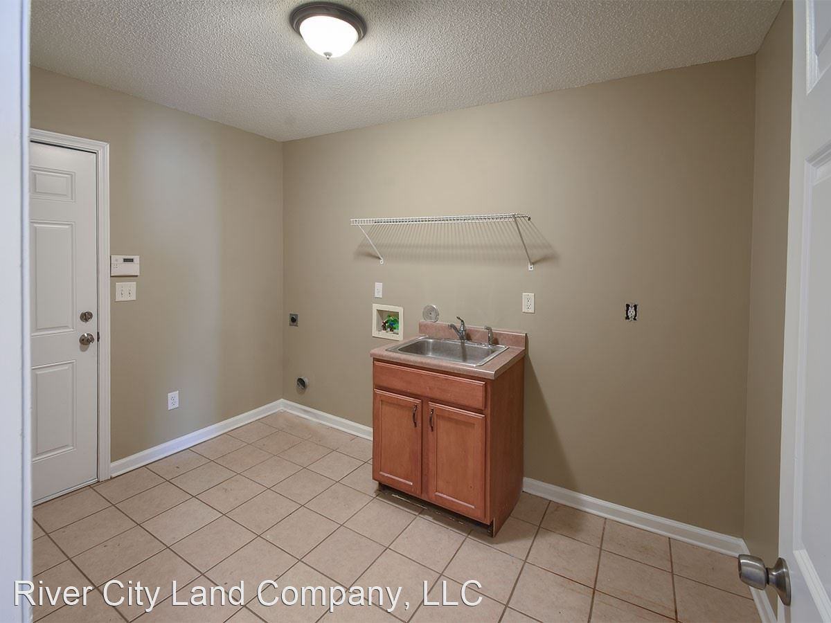 7513 Easterly Ln - Photo 3 of 17