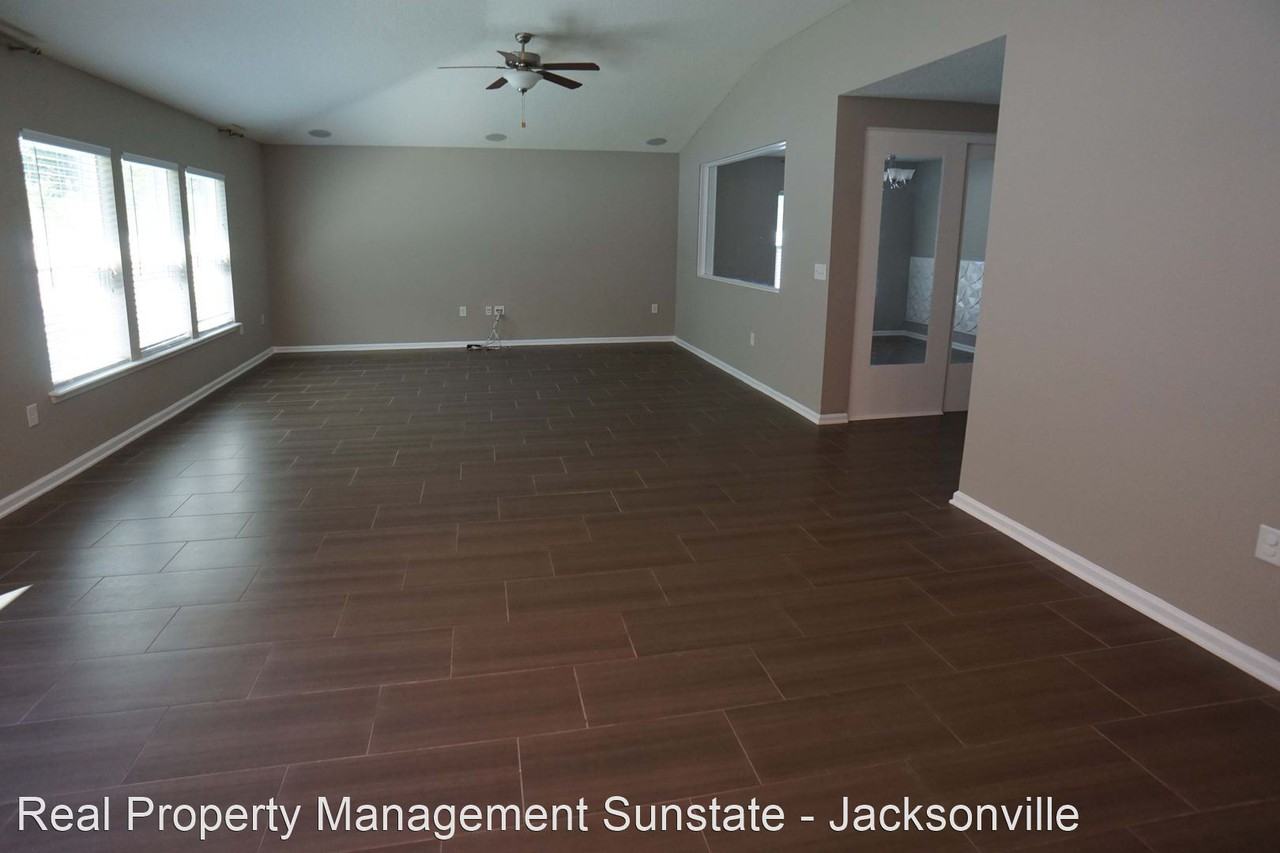 13568 Avery Park Ln - Photo 3 of 39