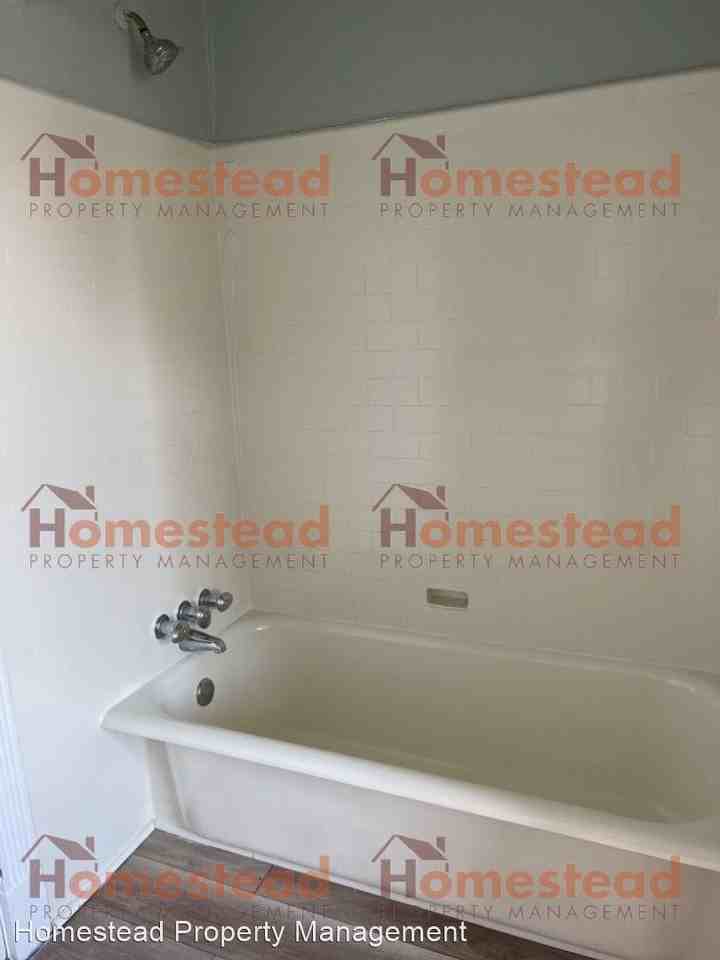 207 Long Ln - Photo 3 of 10