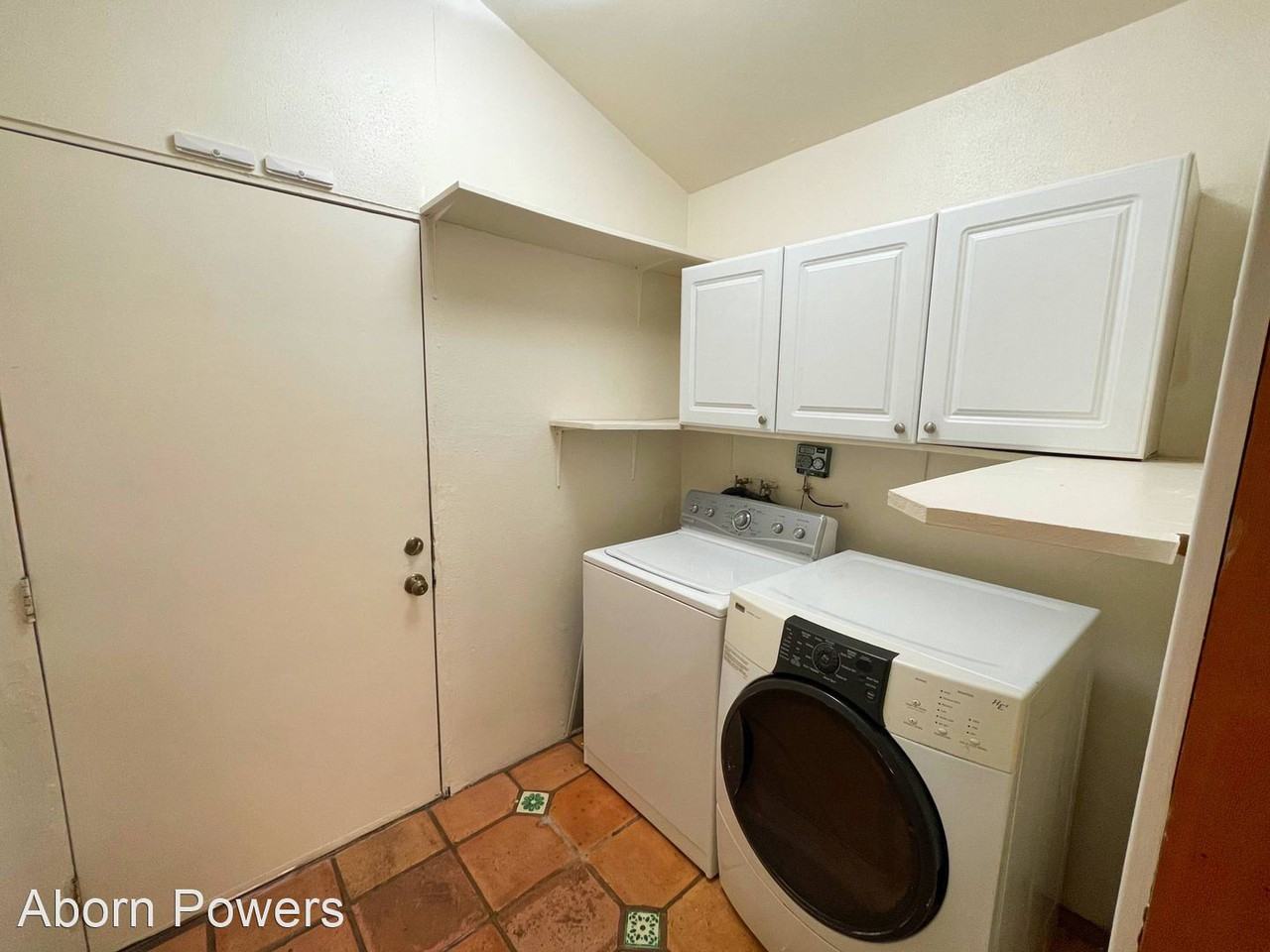 2796 Coloma St - Photo 2 of 8