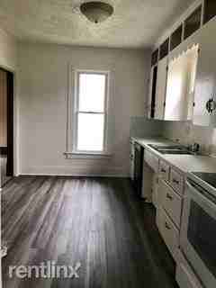 328 Miller St - Photo 2 of 8