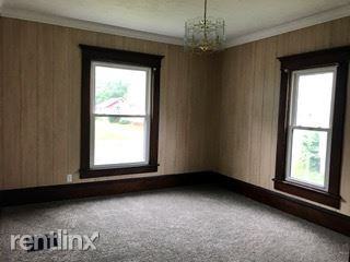 328 Miller St - Photo 3 of 8