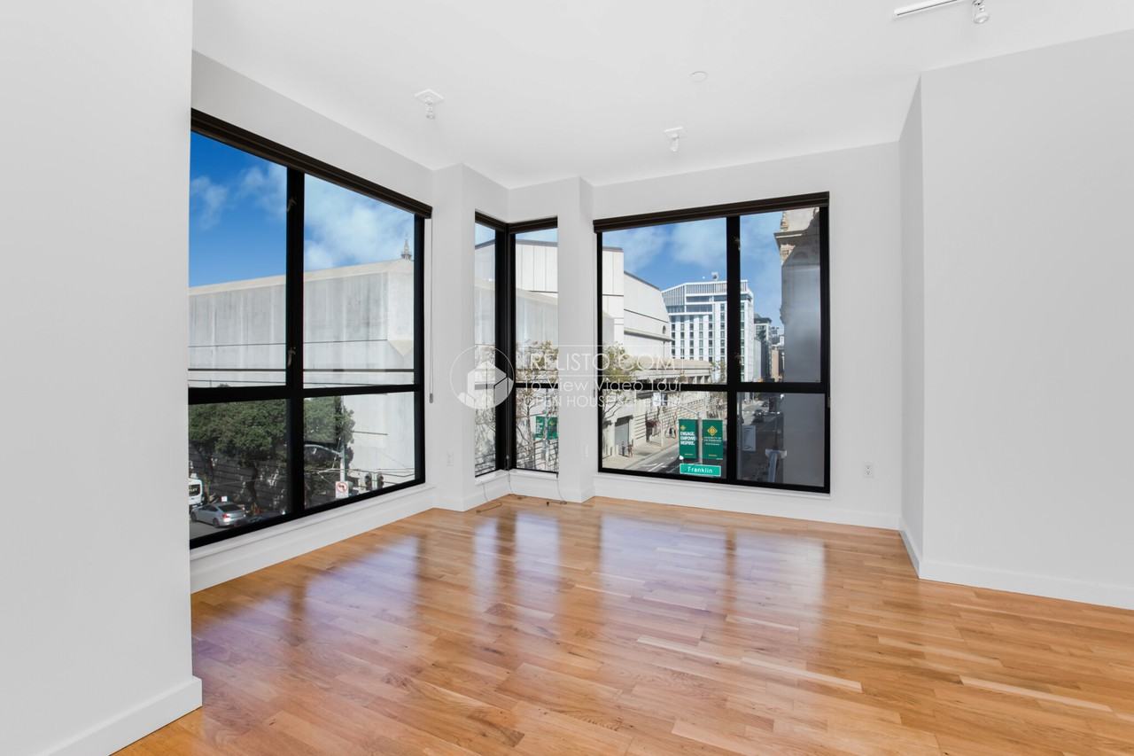 233 Franklin St #403