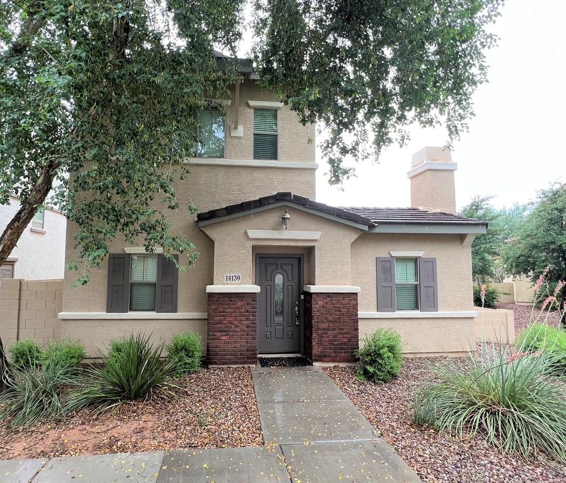 14139 W Country Gables Dr - Photo 2 of 19