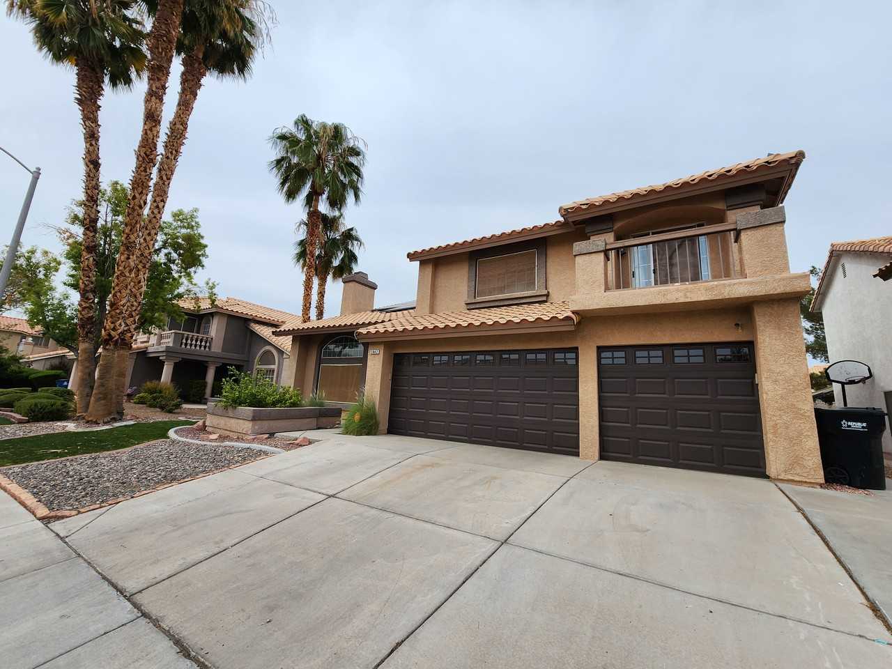 2842 Via Florentine St - Photo 3 of 16