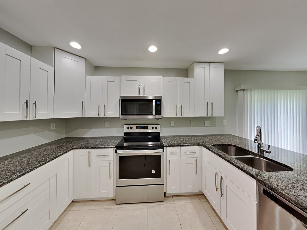 30825 Temple Stand Ave - Photo 2 of 50