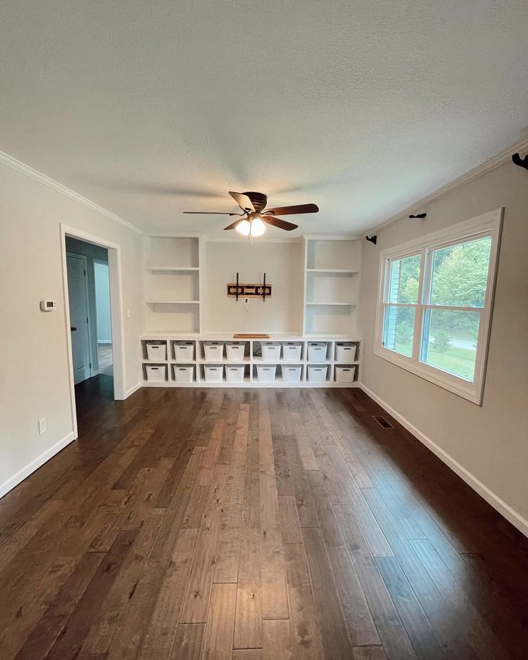 2755 Garrison Rd - Photo 2 of 10