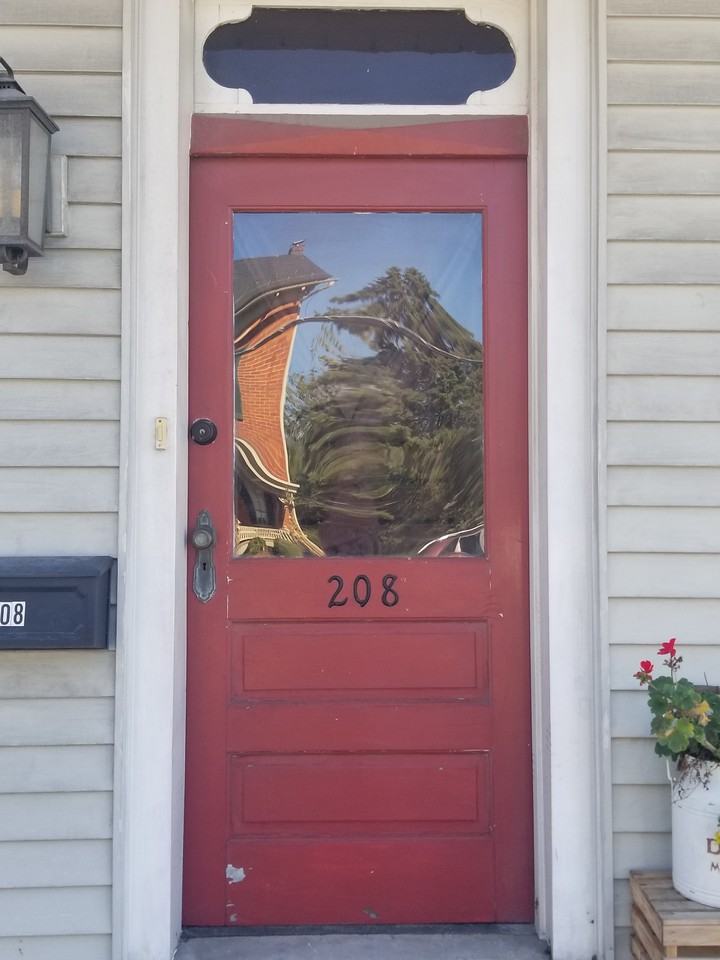 208 W Main St - Photo 3 of 12