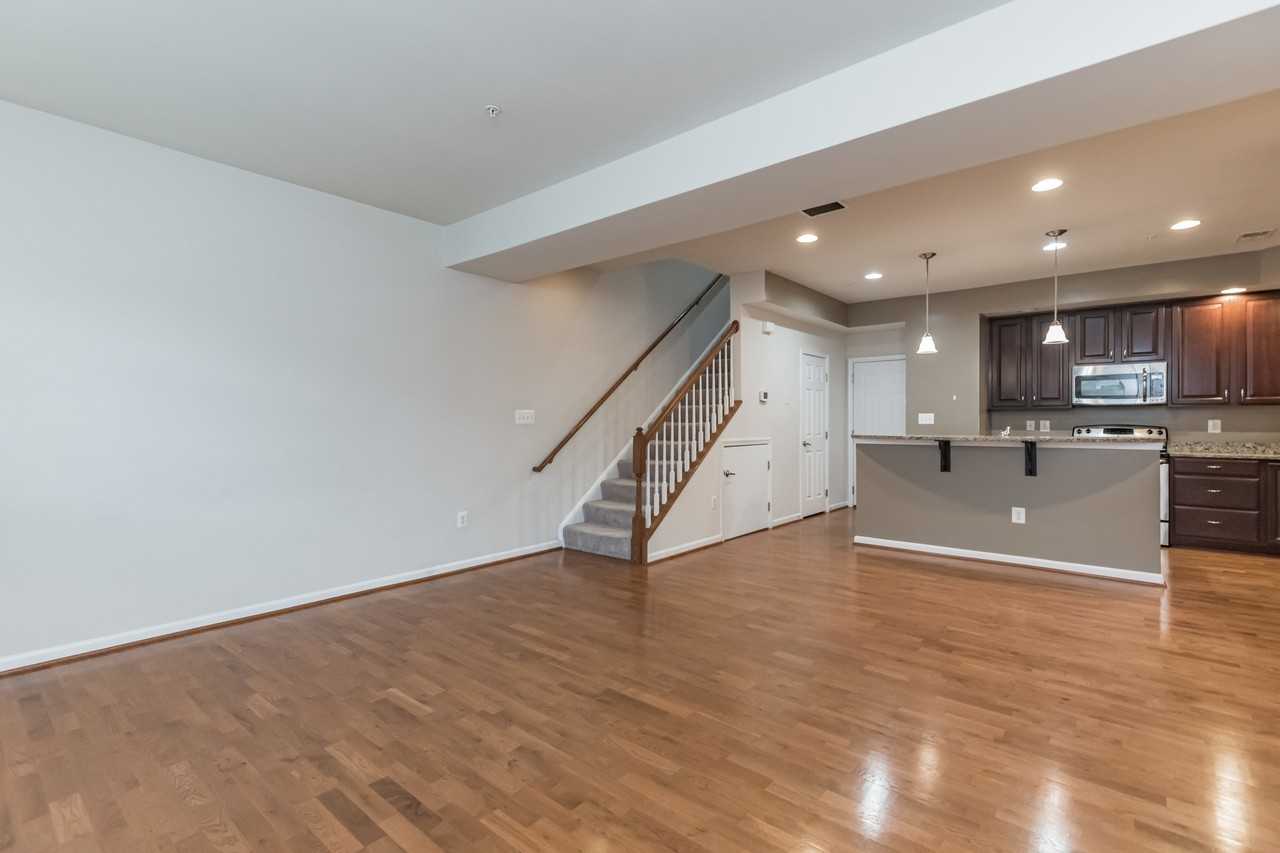7114 Daniel John Dr - Photo 5 of 30