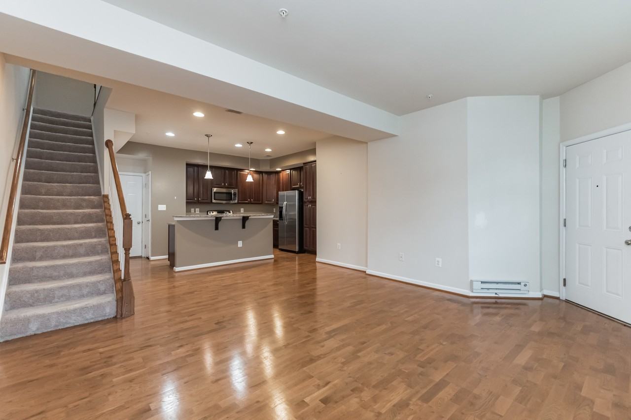 7114 Daniel John Dr - Photo 6 of 30