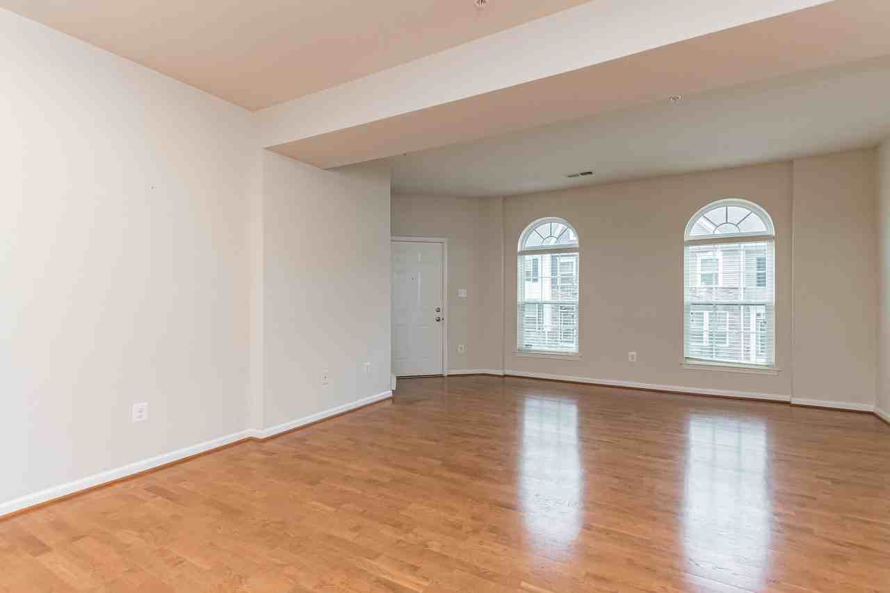 7114 Daniel John Dr - Photo 7 of 30