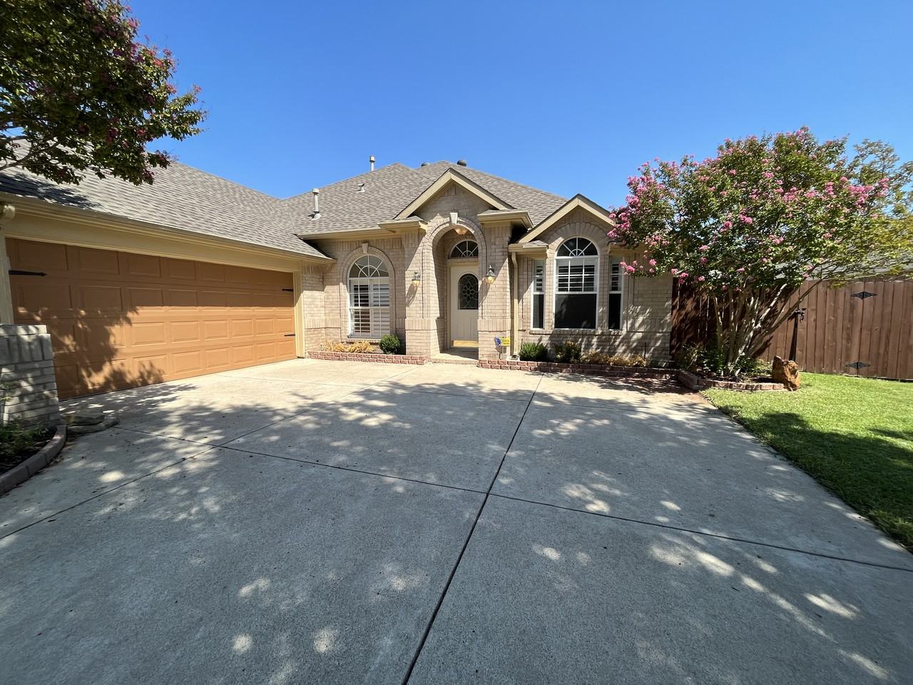 2823 Countryside Trl - Photo 2 of 33