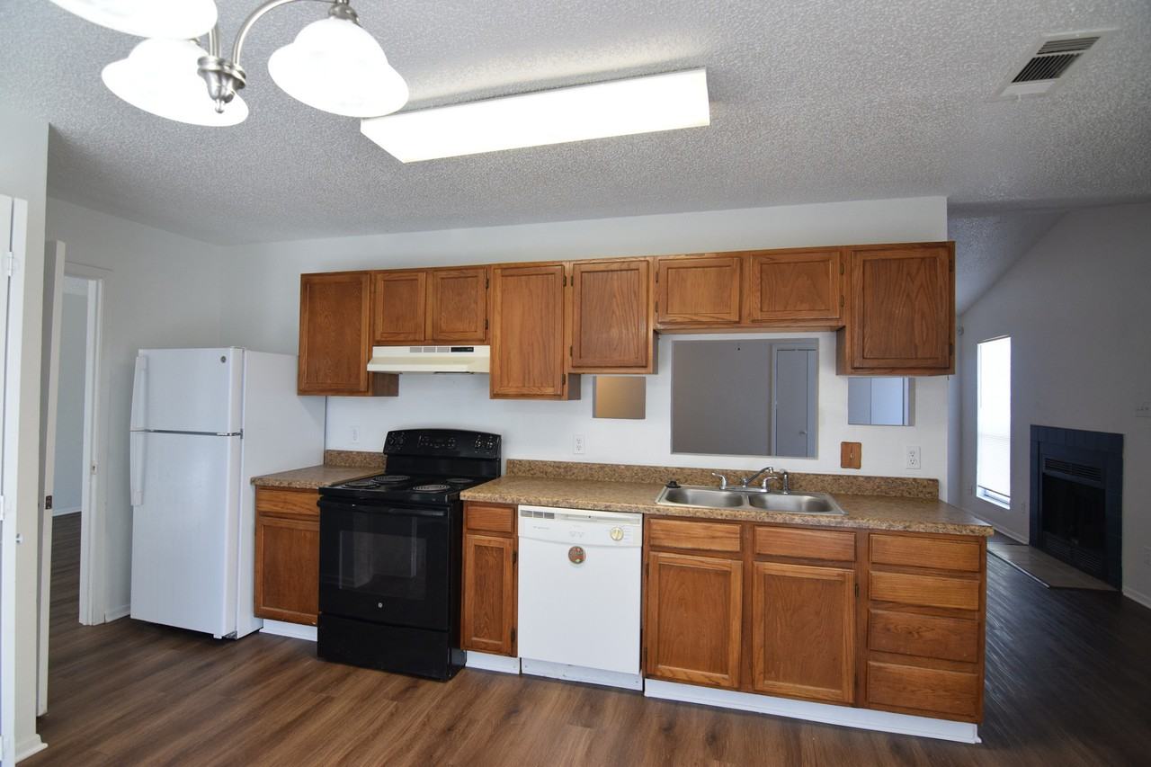 3707 Holbert Dr - Photo 3 of 21