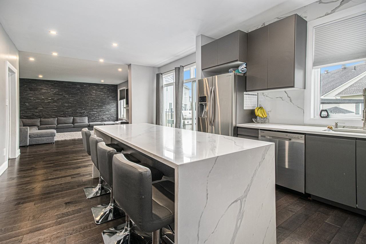 2100 Avebury Drive - Photo 3 of 22