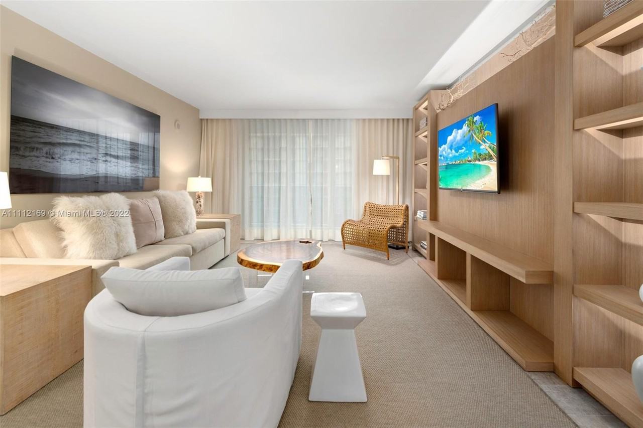 102 24th St #1211 - Photo 6 of 9