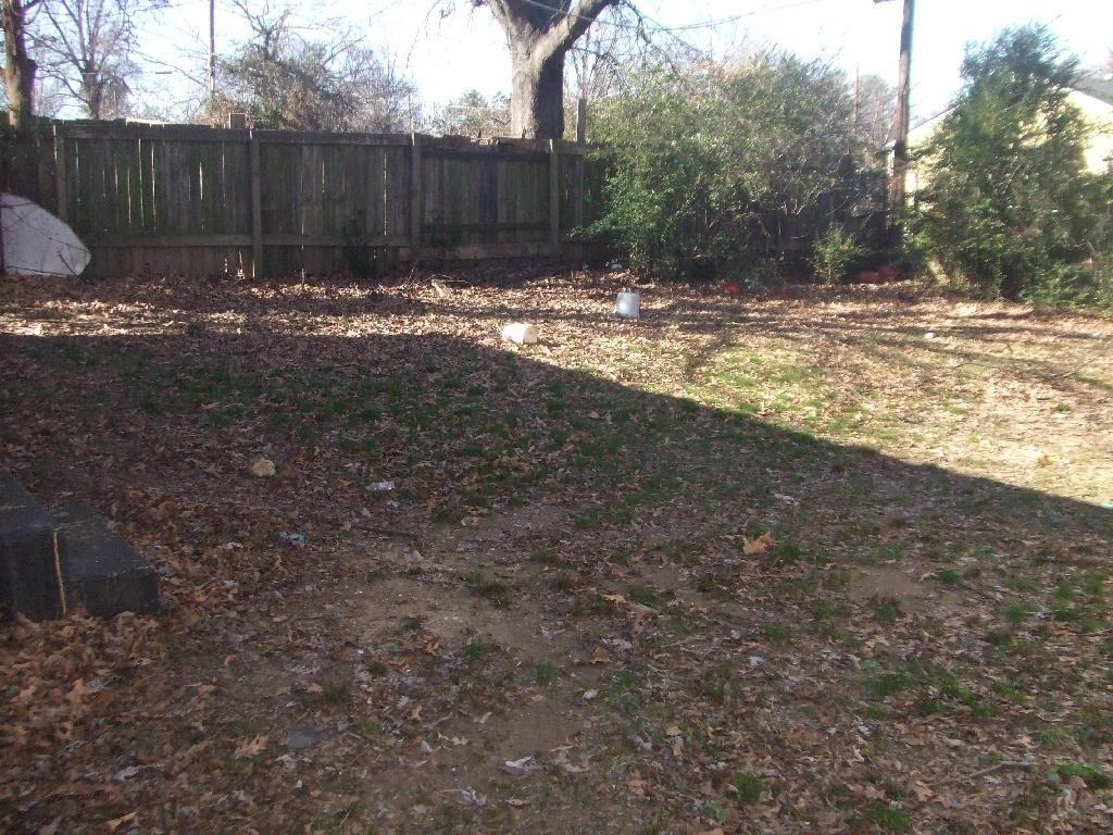 2702 Lola Ave - Photo 3 of 3