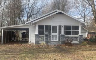 featured image of 521 S Warren Ave