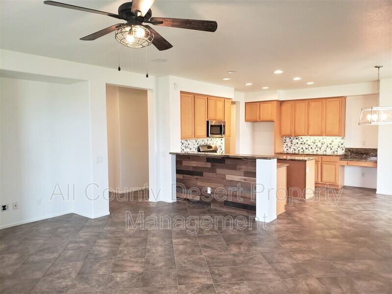 37853 Avon St - Photo 2 of 26