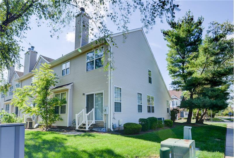 1 Saddle Ct - Photo 2 of 33