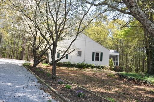 279 Ellison Rd - Photo 2 of 35