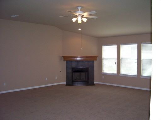 2310 Speidel Dr - Photo 3 of 12